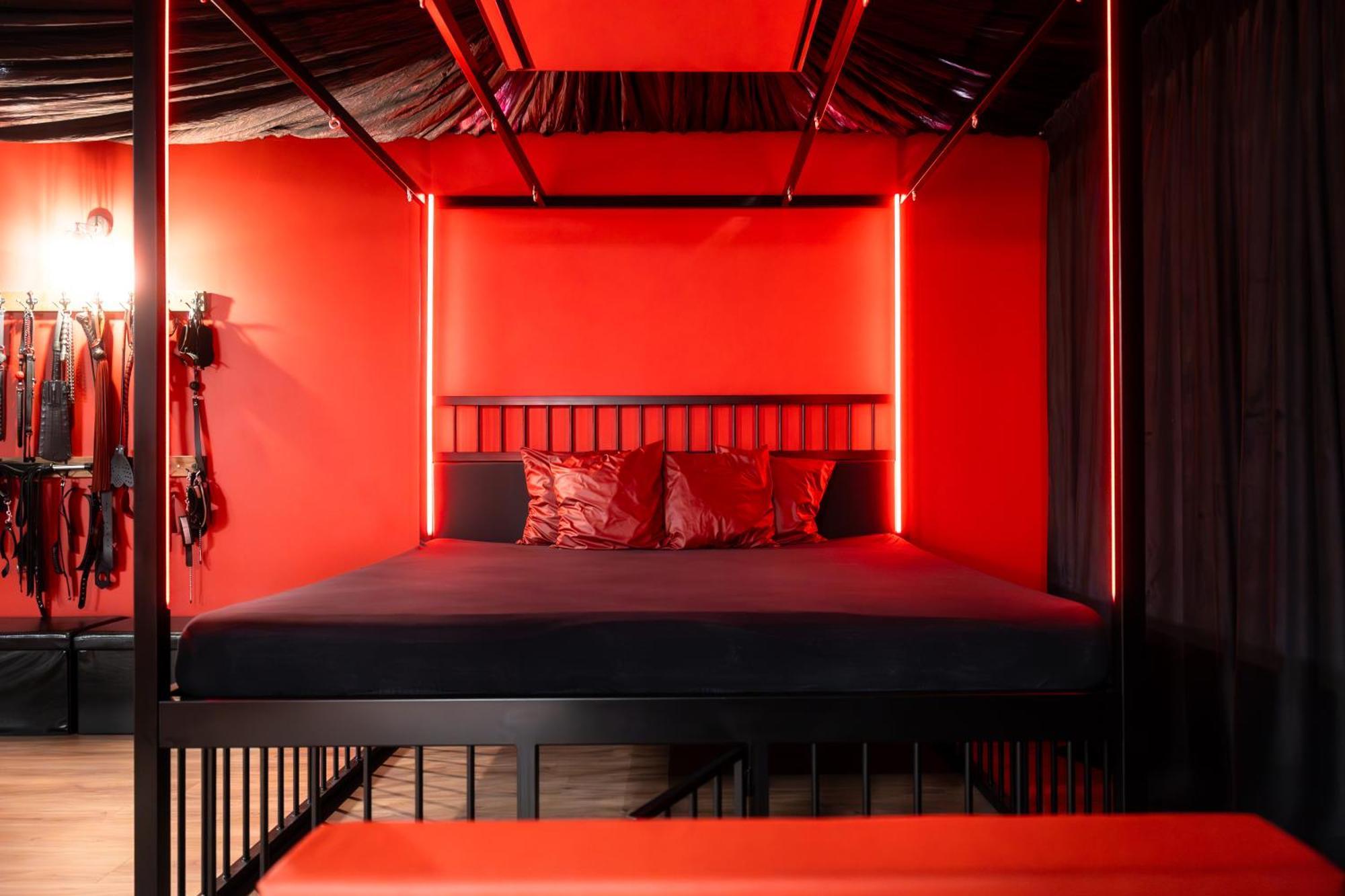 Bdsm Red Vilnius